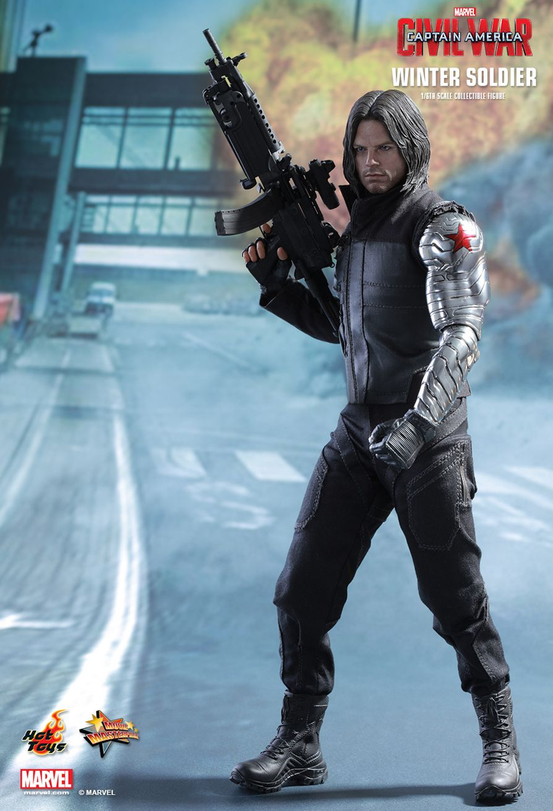 Illustration for article titled Hot Toys' New Marvel Figures Prove the Real Civil War Is Over Your Wallet